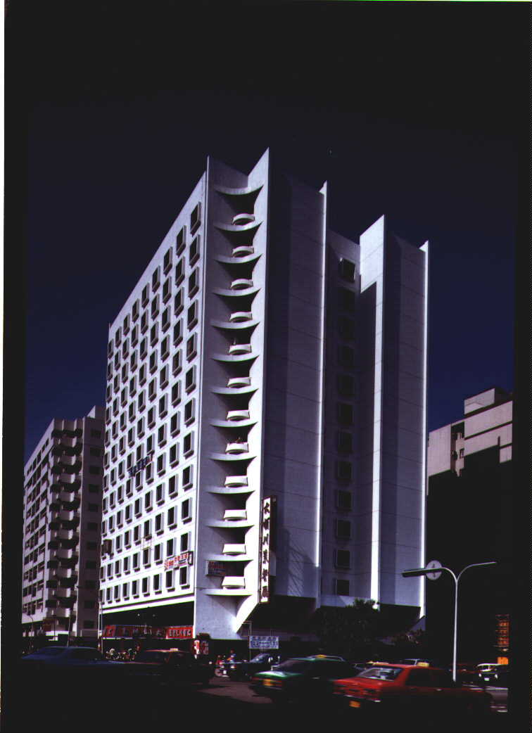 1981 首都大廈